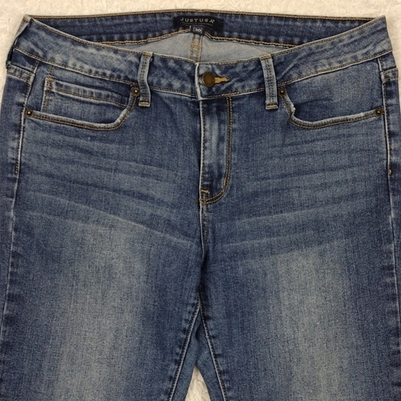 JUSTUSA Blue Whiskering Medium Wash Five Pocket Mid Rise Straight Leg Ankle Jean - Picture 3 of 15